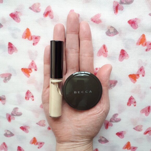 Becca Cosmetics: Glow On The Glow Kit - Moonstone - Picture 11 of 15